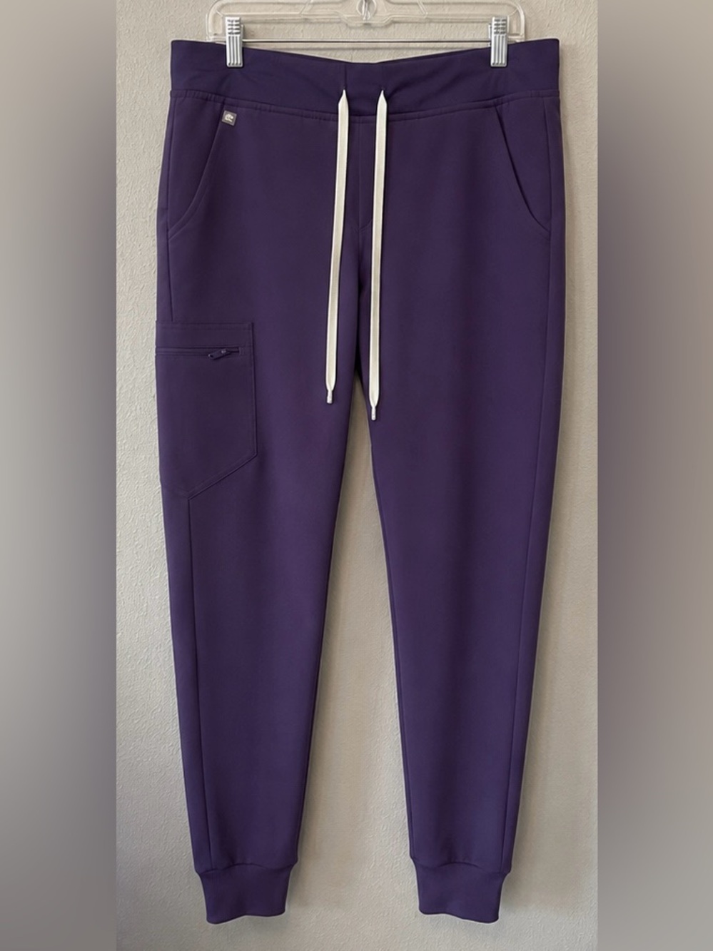 FIGS Women’s Purple Jogger Scrub Pants Cargo Pocket Sz Large - Picture 2 of 5